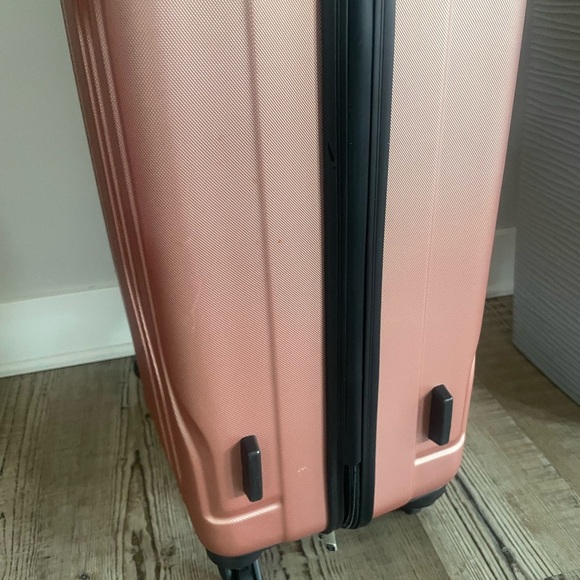 TAG Legacy Luggage, travel bag suitcase 26”  pink - Picture 8 of 12